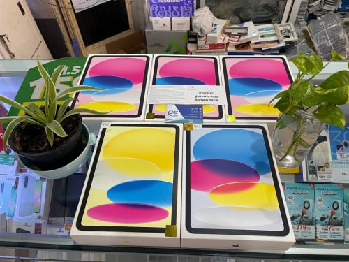 iPad 11th Generation WiFi 256GB no active ថ្មីប្រអប់មានធានាក្រុមហ៊ុន1ឆ្នាំតម្លៃពិសេសជូន