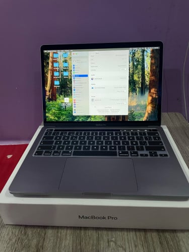 Mackbook pro M1 Ram8g SSD 512g លក់ 795$ ស្អាត99% មានទាំងប្រអប់