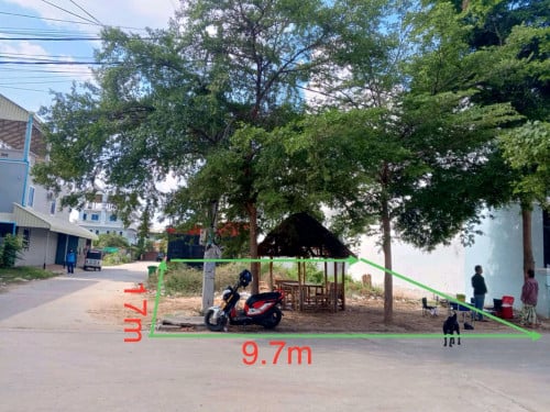 ដីលក់ នៅជិតវត្តព្រៃស្ពឺ ផ្លូវជាតិលេខ៣ ត្រូវការលក់បន្ទាន់