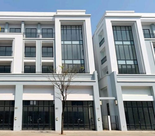 ផ្ទះអាជីវកម្មក្បែរផ្សារមេហ្គាម៉ល271 ជួលតម្លៃ$8xx