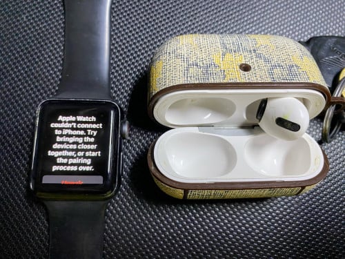 លក់ Apple Watch 38mm Series3 និង Airpot Pro