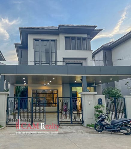 6 Bedrooms Queen Villa For Rent in Chip Mong 50M