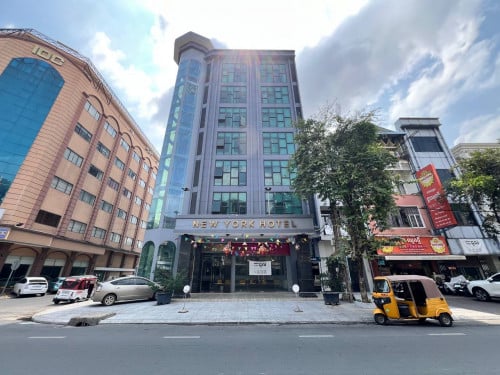 Building For Rent- Daun Penh