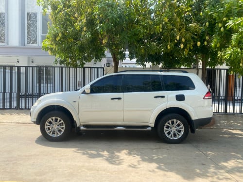 Mitsubishi Pajero Sport 2014