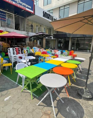 Outdoor coffee table