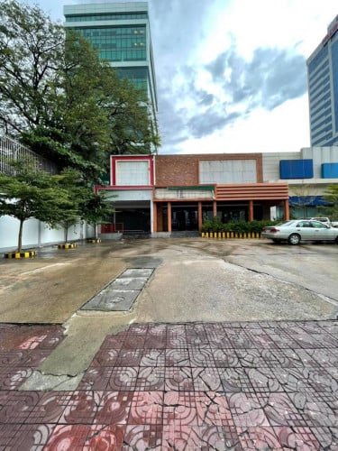 Showroom សម្រាប់ជួលលើផ្លូវធំ ( ក្បែរបឹងកេងកង១ )​ - Commercial Showroom For Rent On Main Road​