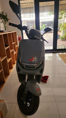 ម៉ូតូអគ្គិសនី