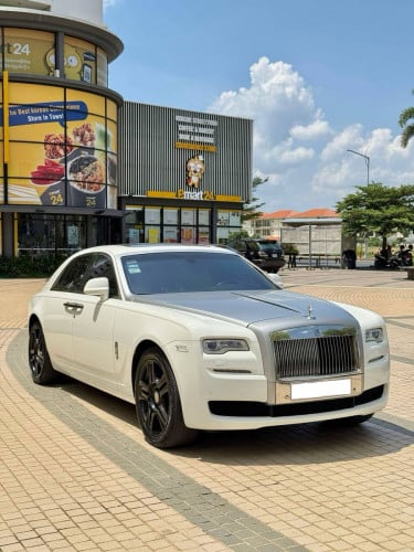 *Rolls Royce ផ្លាកលេខ 2 tones color ប្រើបាន2មុឺនគីឡូជាង*