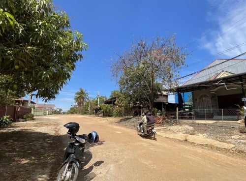 🏦Land for Urgent Sale (Negotiable), ABA Loan Available.