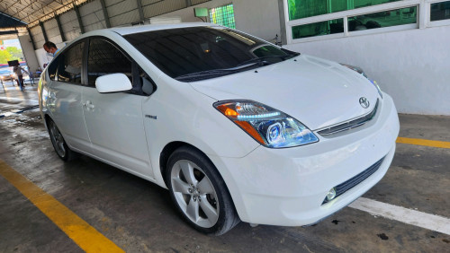 Prius ជួល ខែ