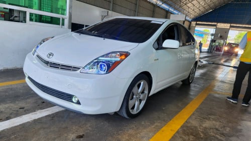 Prius ជួល ខែ