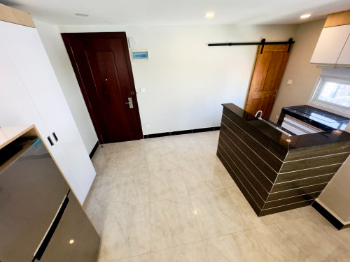 Studio Unit for Rent in BKK1 AREA, 30m from Nearest Thai Huot Market