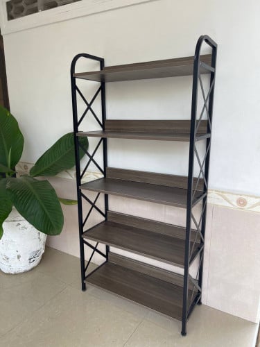 ធ្នើសម្រាប់ដាក់សម្ភារះ