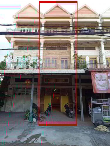 ផ្ទះសំរាប់លក់នៅអូរបែកក្អម