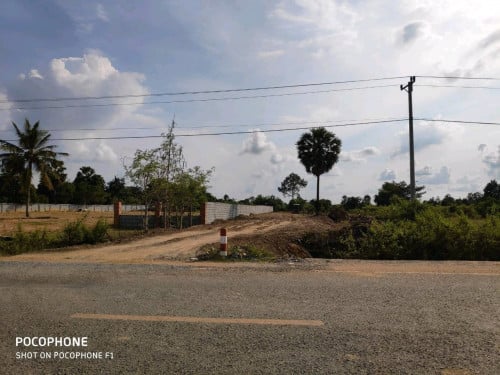 ដីលក់ ផ្លូវ44