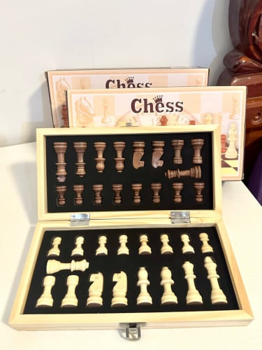 ក្ដារអុកឈើដែកឆក់ - Magnetic Wooden Chess (2 extra queens)