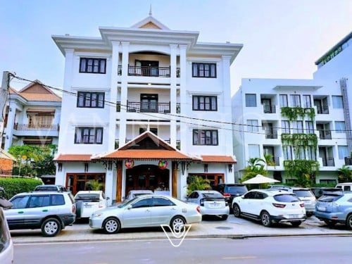 Hotelលក់ខាត70មុឺននៅលេីផ្លូវកៅស៊ូ25មចំងាយ400មពីផ្សារចាស់ក្រុងសៀមរាប