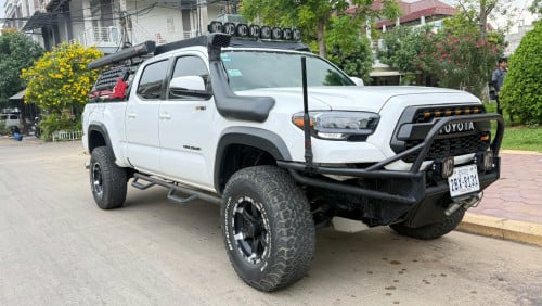 Tacoma 2016 TRD Full V6 Pong2 4×4 ឡានស្អាតទឹកថ្នាំហ្សីនមួយជុំ លេងហើយពីអាមេរិកមួយកប់