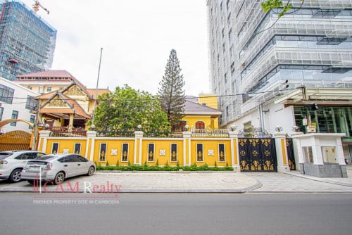 Commercial Villa / Building For Rent in Tonle Basak