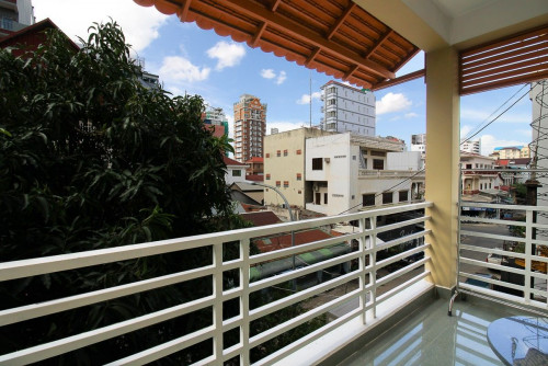 Urban Comfort Apartment on a Budget on the 3rd Floor in TTP 1 area – Only $280/Month!