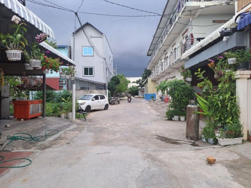 ដីលក់បន្ទាន់ សំរាប់ធ្វើបន្ទប់ជួល ឬធ្វើផ្ទះនៅ ជិតរោងចក្រ