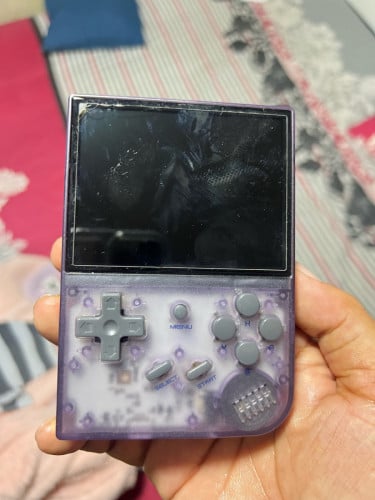 ខូចអេក្រង់លក់វិញ 18 ដុល្លារ