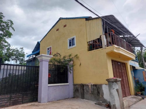 ផ្ទះលក់បន្ទាន់ ក្បាល5 បណ្តាល10 អាចចរចាតម្លៃបាន