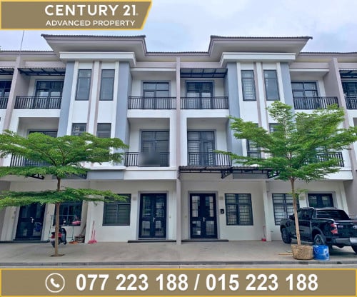 🏘 វីឡាកូនកាត់ (LA) ក្នុងបុរី រិទ្ធិ 598 (ជិតបុរី ជីបម៉ុង 598) ត្រូវការលក់បន្ទាន់ខ្លាំង