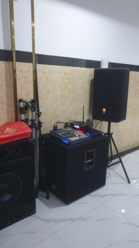 JBL Active អាំផ្លីជាប់