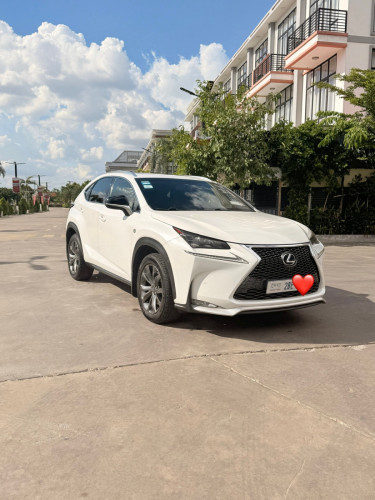 Nx200t F sport