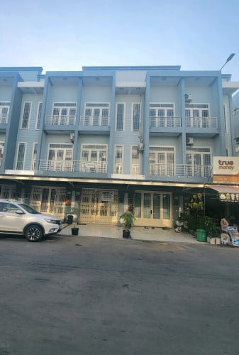 ផ្ទះអាជីវកម្មលក់បន្ទាន់ (តម្លៃក្រោមទីផ្សារ)