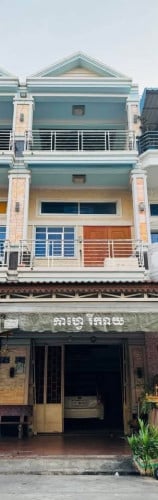 ផ្ទះលក់ ជិតផ្លូវធំ 2004 ម្ចាស់ផ្ទាល់ប្លង់រឹង មានអ្នកកំពុងជួល ស្រាប់បានចំណូល មួយខែ 300$