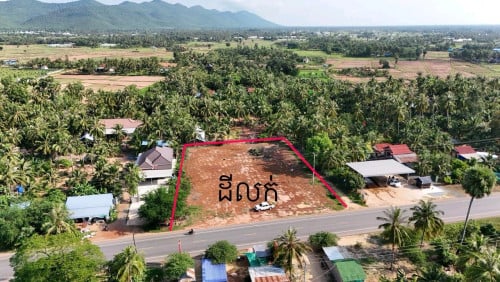 ដីសំរាប់លក់ ជាប់ផ្លូវជាតិលេខ 3