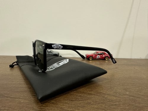 Black sunglasses VANs brand