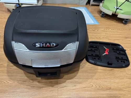 Sale Shad motorcycle top box