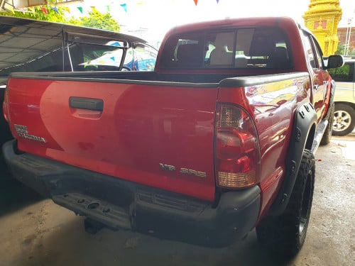 Toyota Tacoma 09 ពណ៌ក្រហម