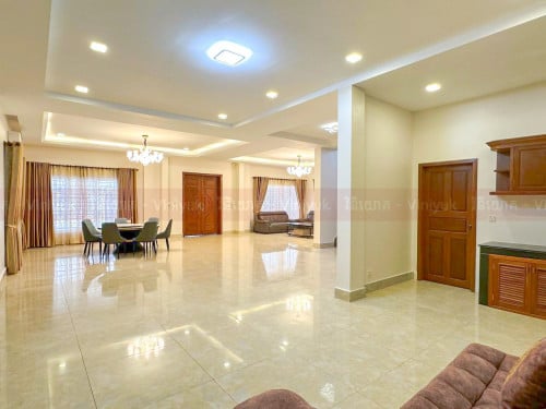 វីឡាភ្លោះកែង(២ជាប់គ្នា) សម្រាប់ជួល !!