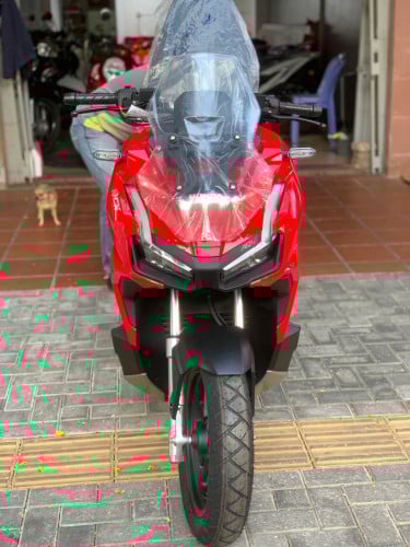 វៃដូរបង់រំលស់ថែមមួយឈុត HONDA ADV 160cc ថ្មីកេសរបស់ក្រុមហ៊ុន