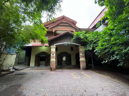 ផ្ទះសម្រាប់ជួល នៅជិតស្តុបបូកគោ | House for rent