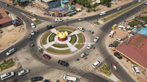 ដីប្លង់រឹង ក្រោយផ្សារ Makro សៀមរាបលក់បន្ទាន់