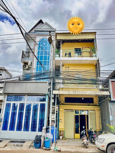 ផ្ទះអាជីកម្មសំរាប់ជួល / Shop house 800$ ចចា