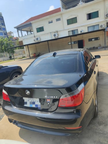 BMW530i