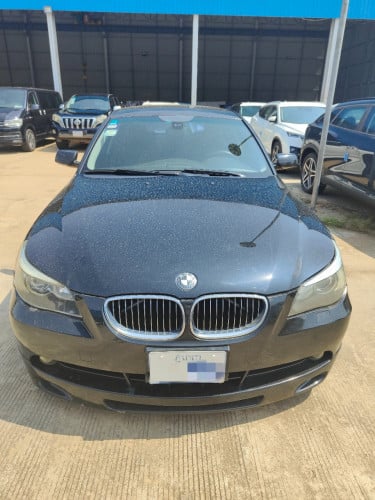 BMW530i
