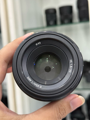 Sony FE 50mm F1.8 95%