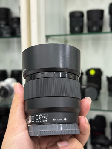 Sony FE 50mm F1.8 95%