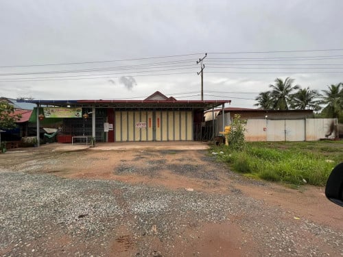 ដីលក់ មានផ្ទះរកស៊ីស្រាប់