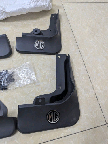 ក្របាំងភក់ MG 5