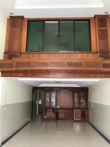 ផ្ទះលក់房子出售