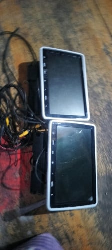 លក់ទូរទស្សន៍ដាកក្រោយកៅអី