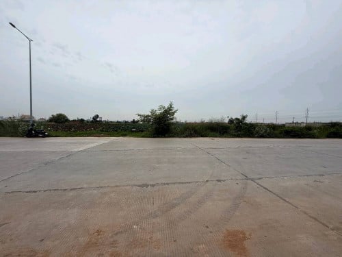 ដីលក់ជាប់ផ្លូវ4 នៅលើផ្លូវបេតុងឃ្មួញ